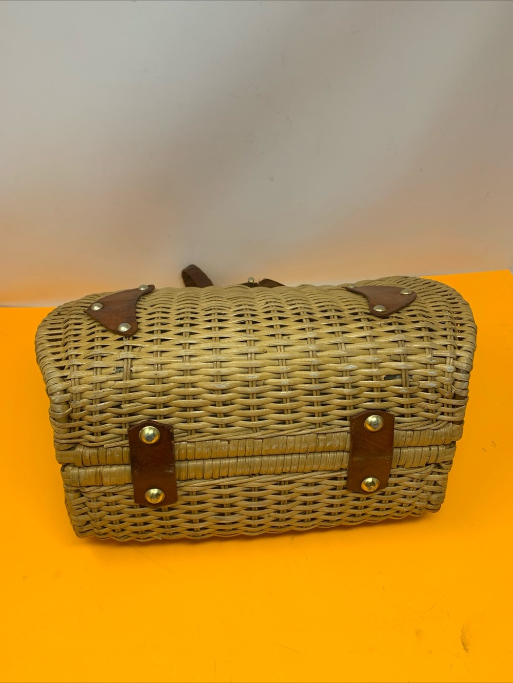 Vintage 1960s(?) Rockabilly woven purse bag with defects broke handle Still cute - Picture 13 of 16